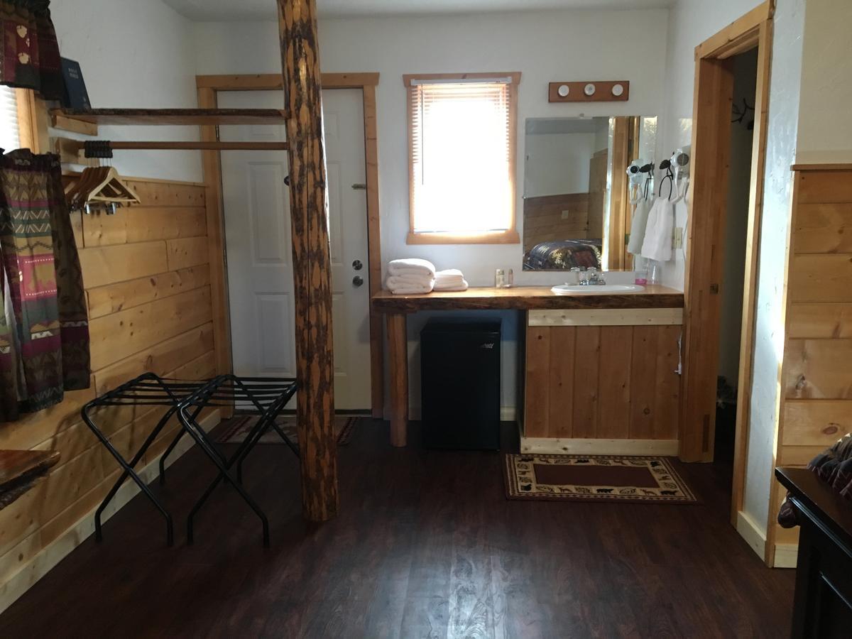 Chinook Winds Motel Dubois Εξωτερικό φωτογραφία