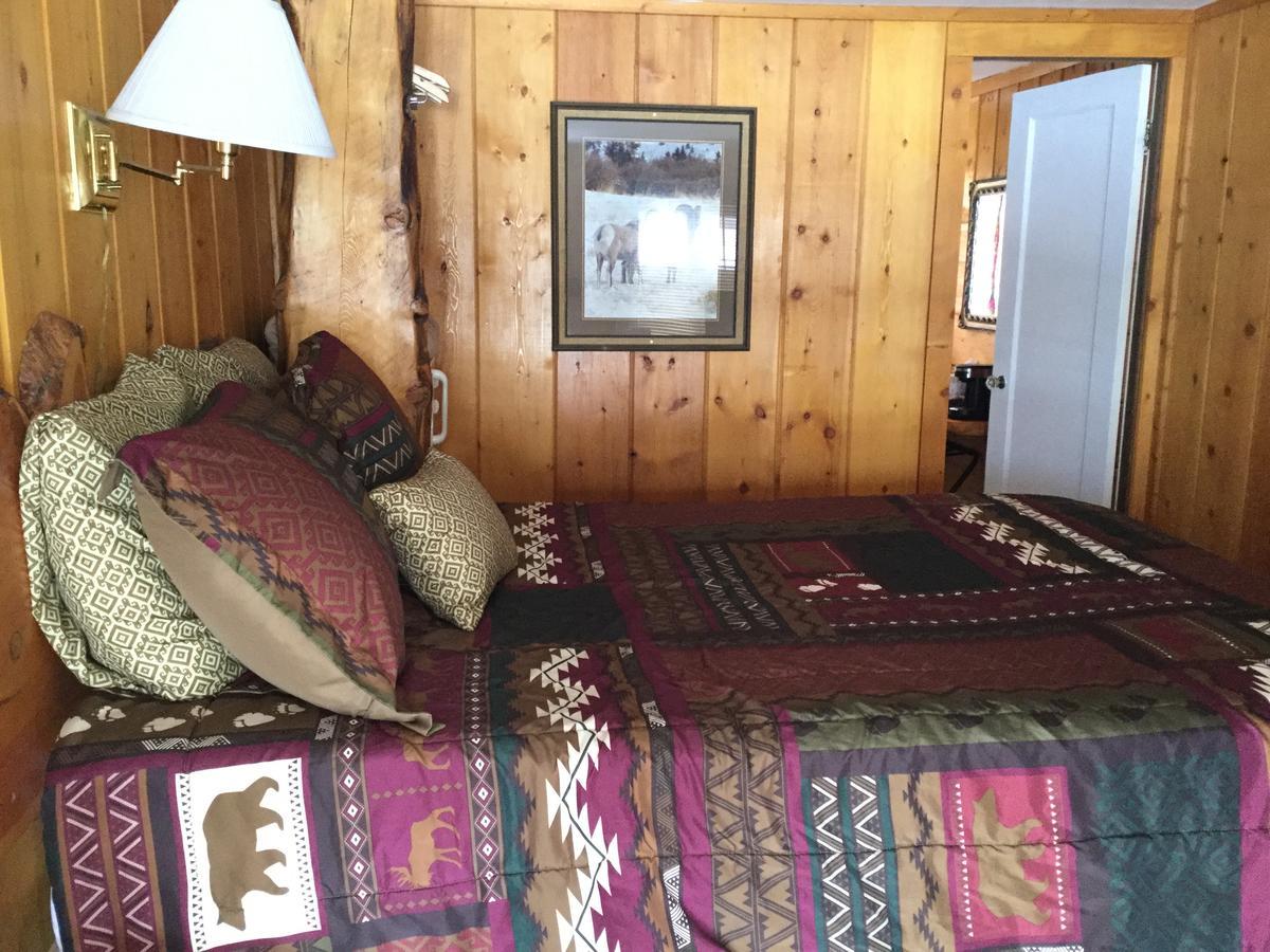 Chinook Winds Motel Dubois Εξωτερικό φωτογραφία