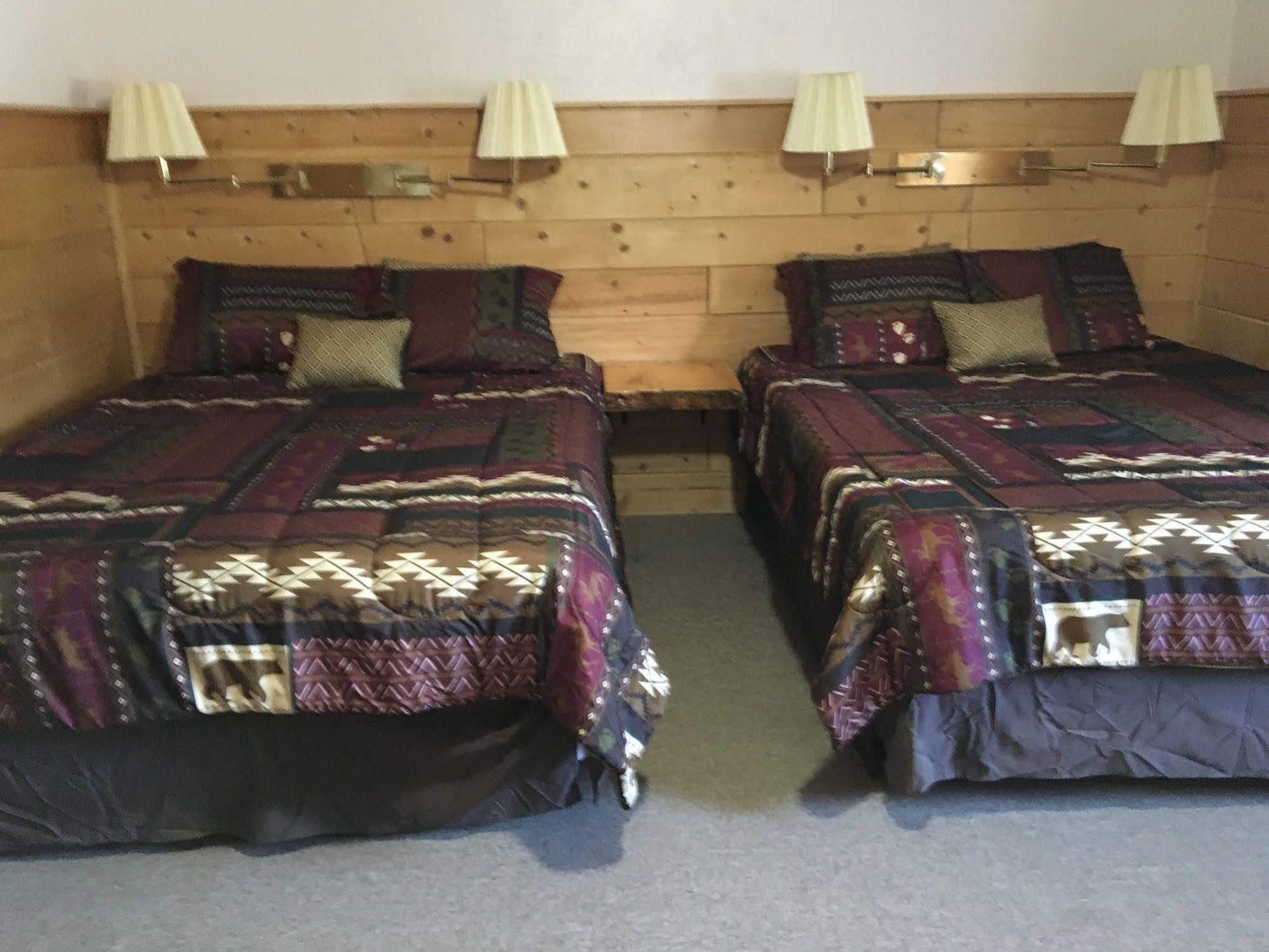Chinook Winds Motel Dubois Εξωτερικό φωτογραφία