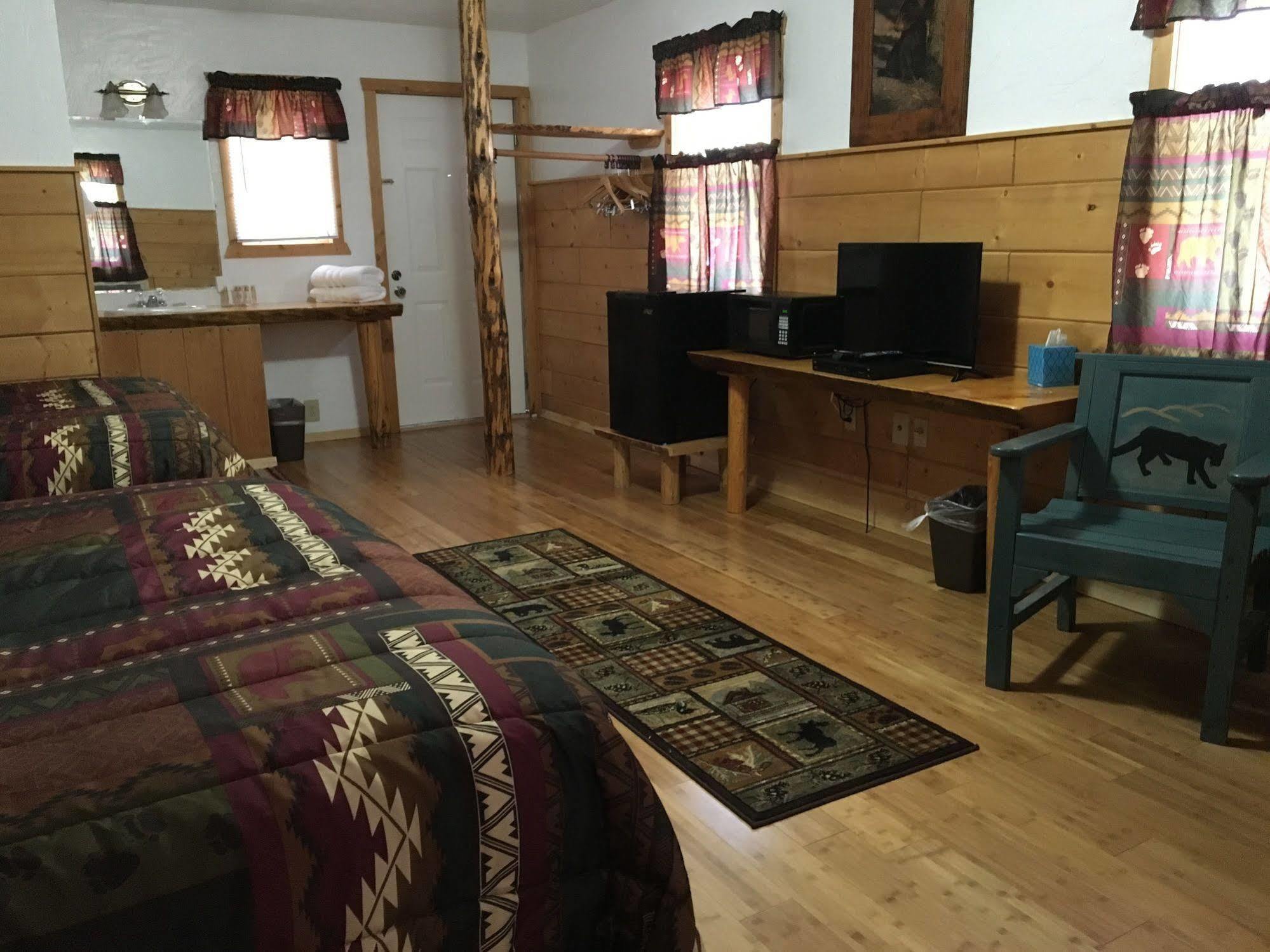 Chinook Winds Motel Dubois Εξωτερικό φωτογραφία